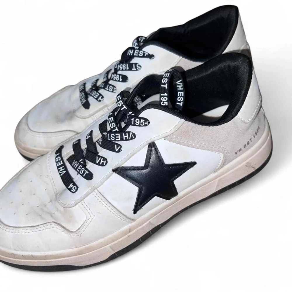 Vintage Havana Kathy White Multi Star Sneakers Womens 7 Low Top White Black Grey